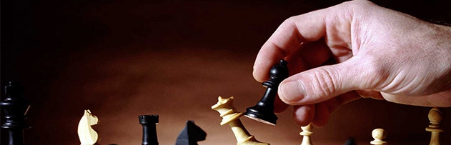Satranç oynamak haram değilse, haram olduğunu bildiren hadisleri nasıl değerlendirmeliyiz?